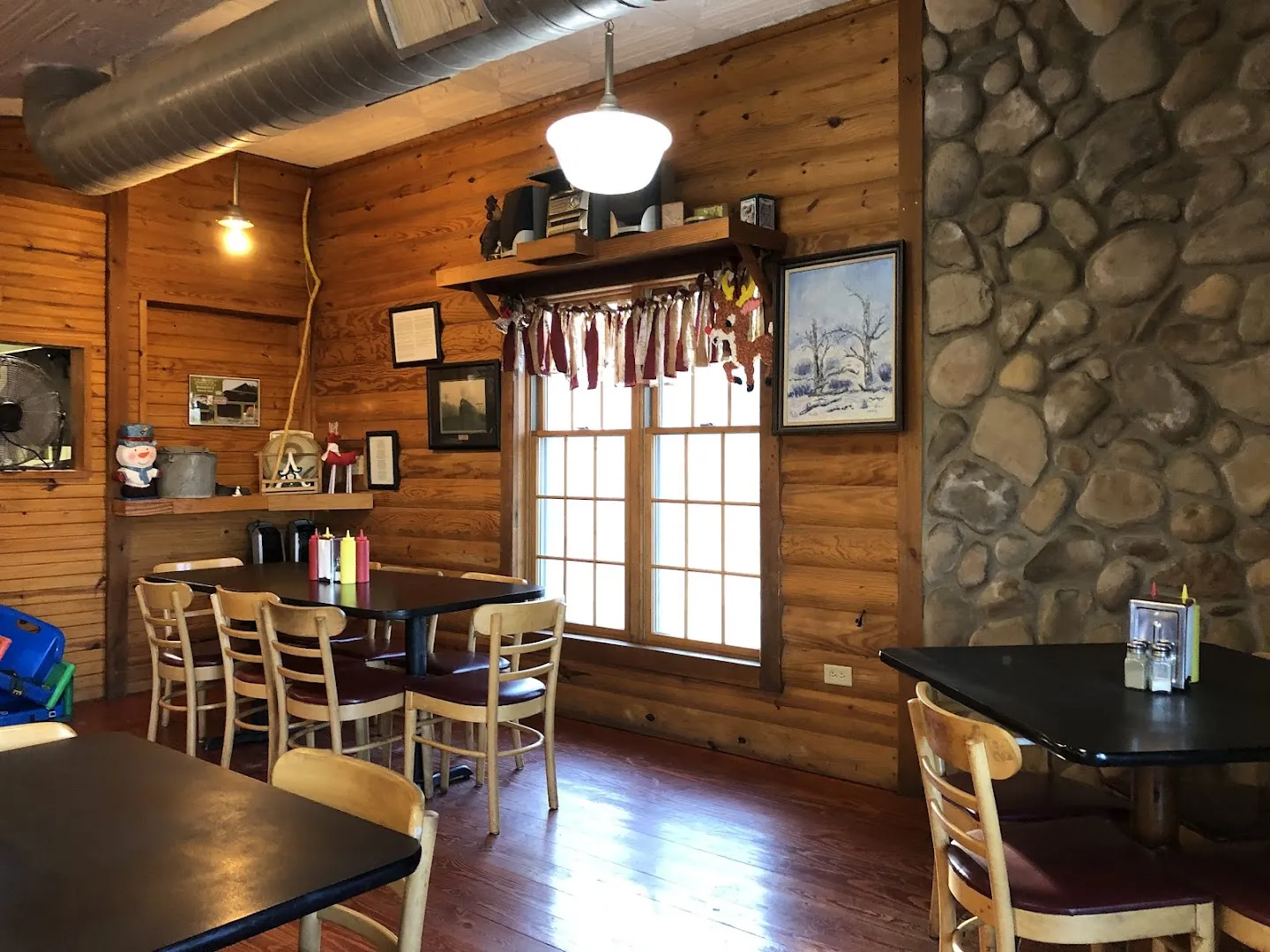 Boudreux Burger Barn